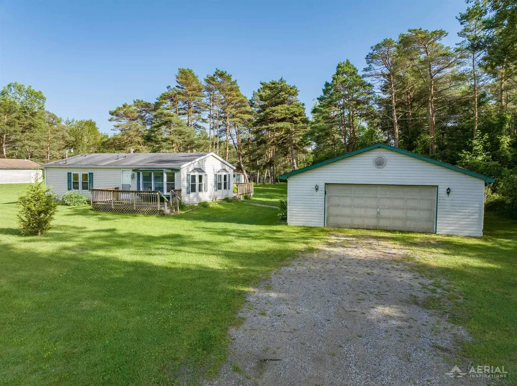 2882 School Road Bourret Township MI 48610
