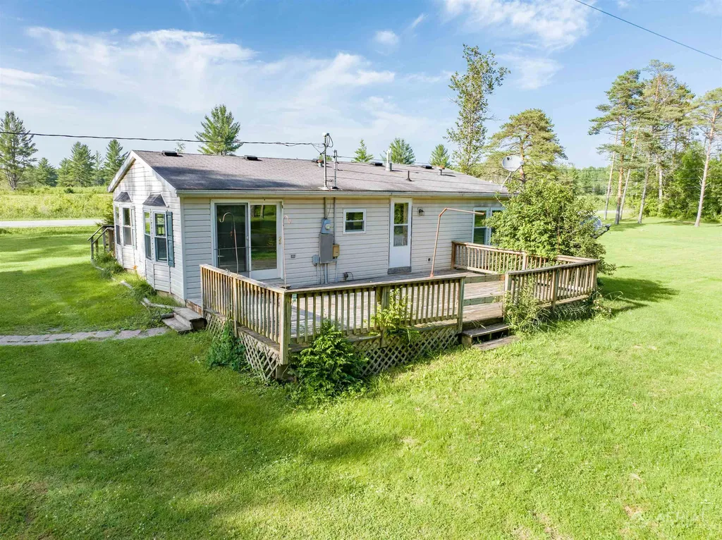 2882 School Road Bourret Township MI 48610