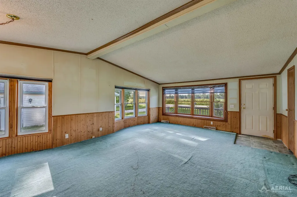 2882 School Road Bourret Township MI 48610