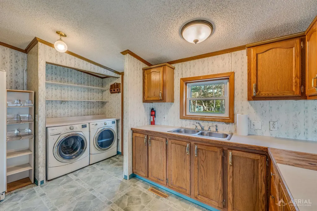 2882 School Road Bourret Township MI 48610