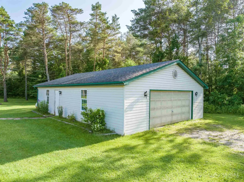 2882 School Road Bourret Township MI 48610
