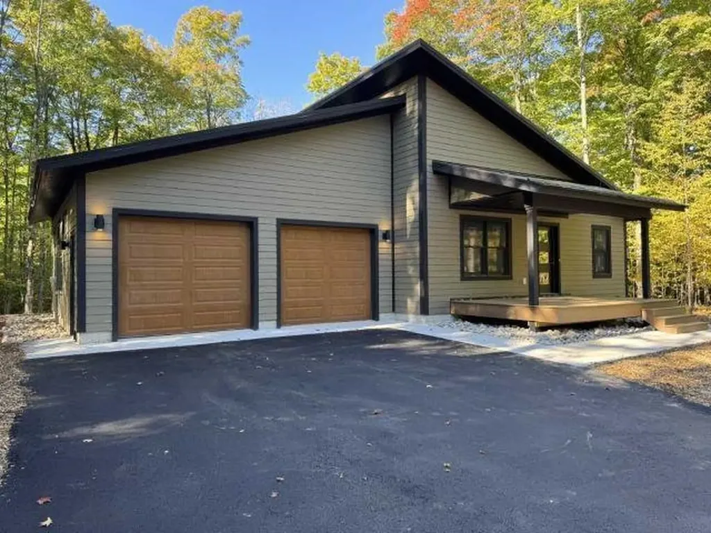 2418 Hawks Drive Kearney Township MI 49615