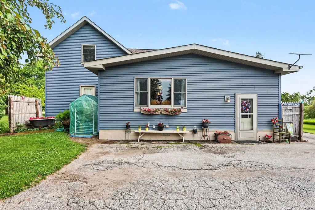 4187 Mills Road Richland Township MI 48756