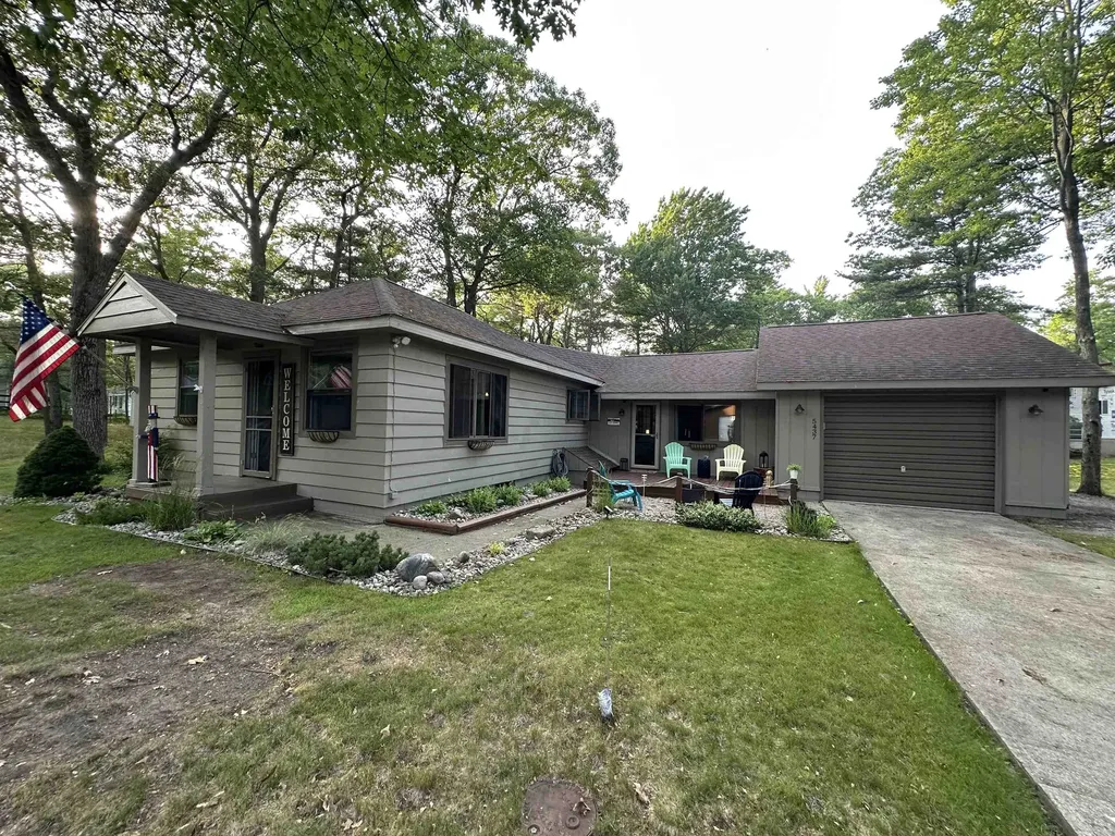 5437 E 8th Street Sims Township MI 48703