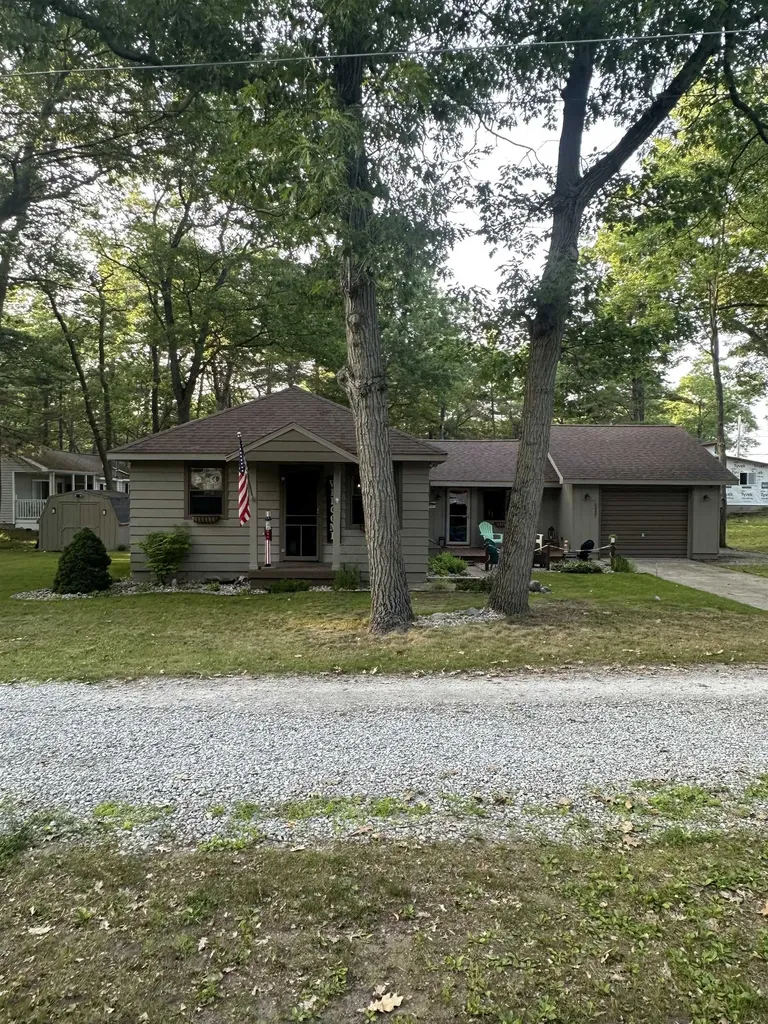 5437 E 8th Street Sims Township MI 48703