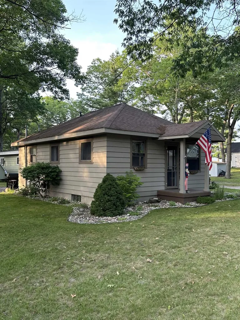 5437 E 8th Street Sims Township MI 48703
