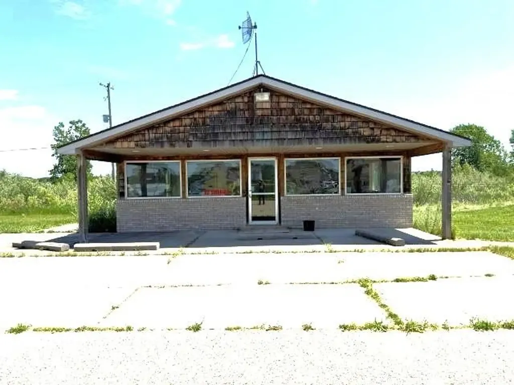 3160 M-65 Plainfield Township MI 48739