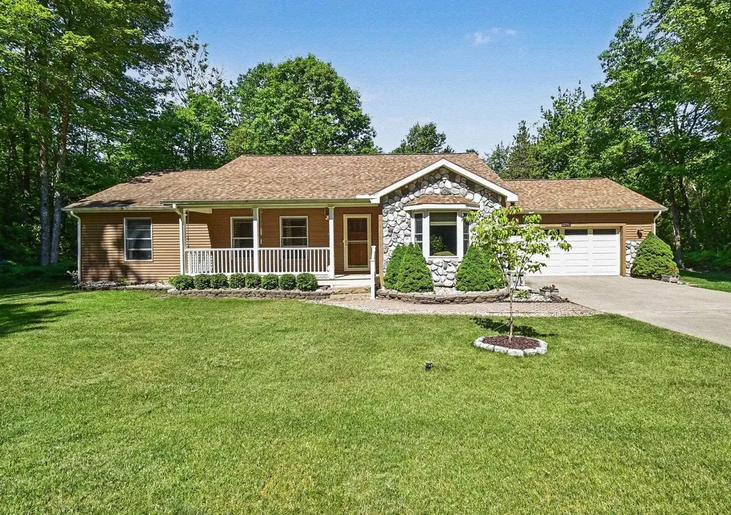 6795 Cedarbrook Drive Oscoda Charter Township MI 48750