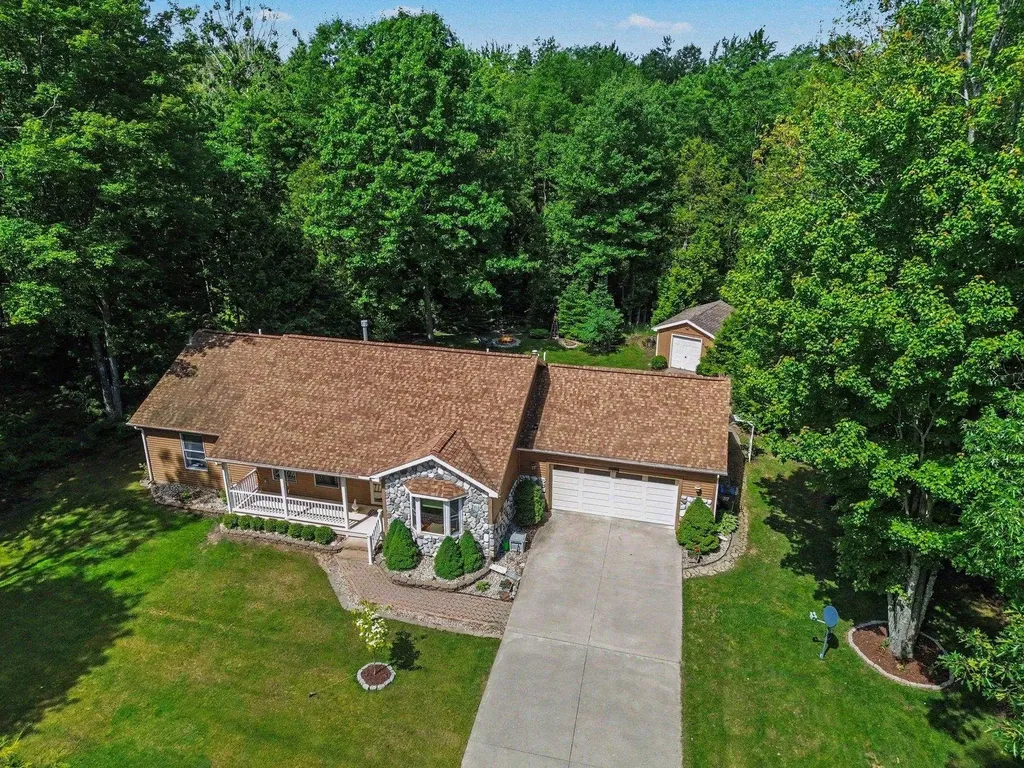 6795 Cedarbrook Drive Oscoda Charter Township MI 48750