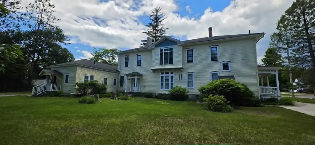211 W State Street Tawas Township MI 48730