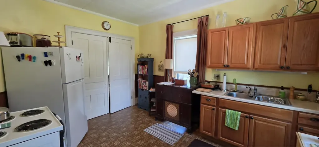211 W State Street Tawas Township MI 48730