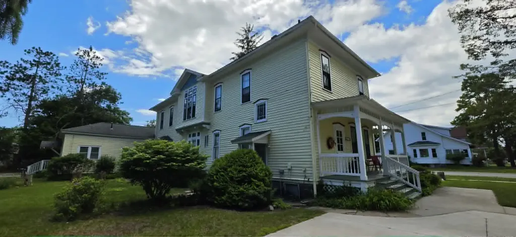 211 W State Street Tawas Township MI 48730
