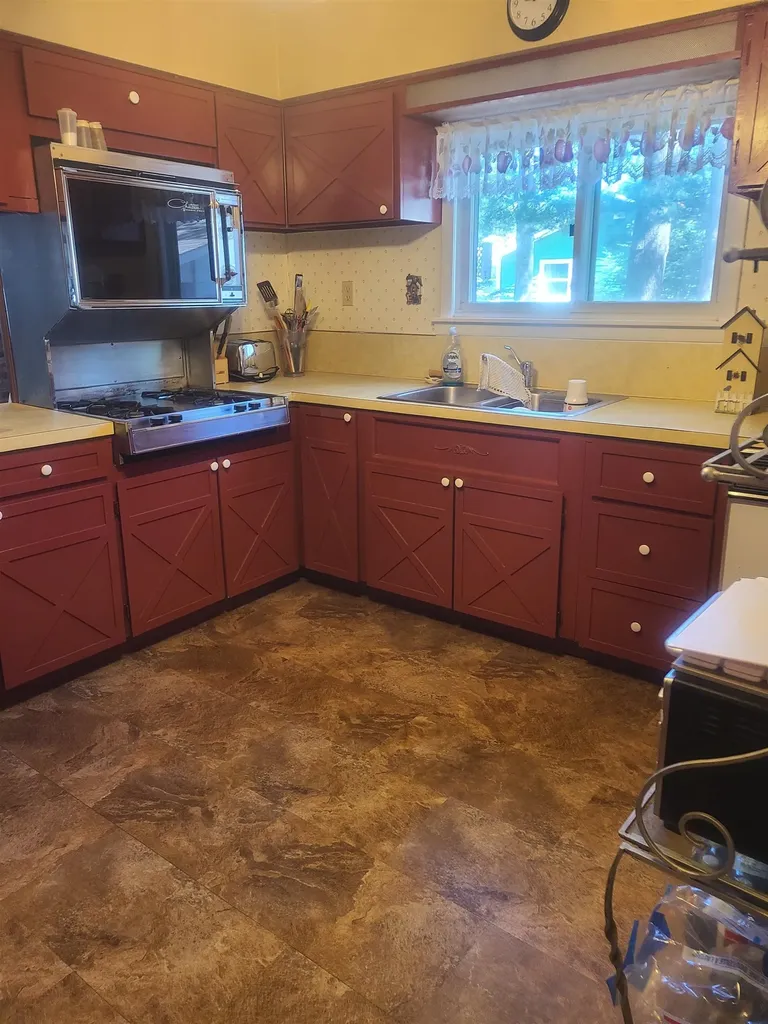 7589 E Cedar Lake Drive Oscoda Charter Township MI 48738