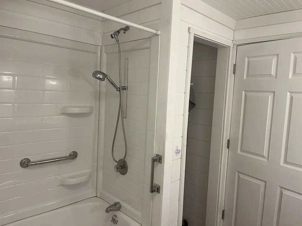 380 E North Street Standish Township MI 48658