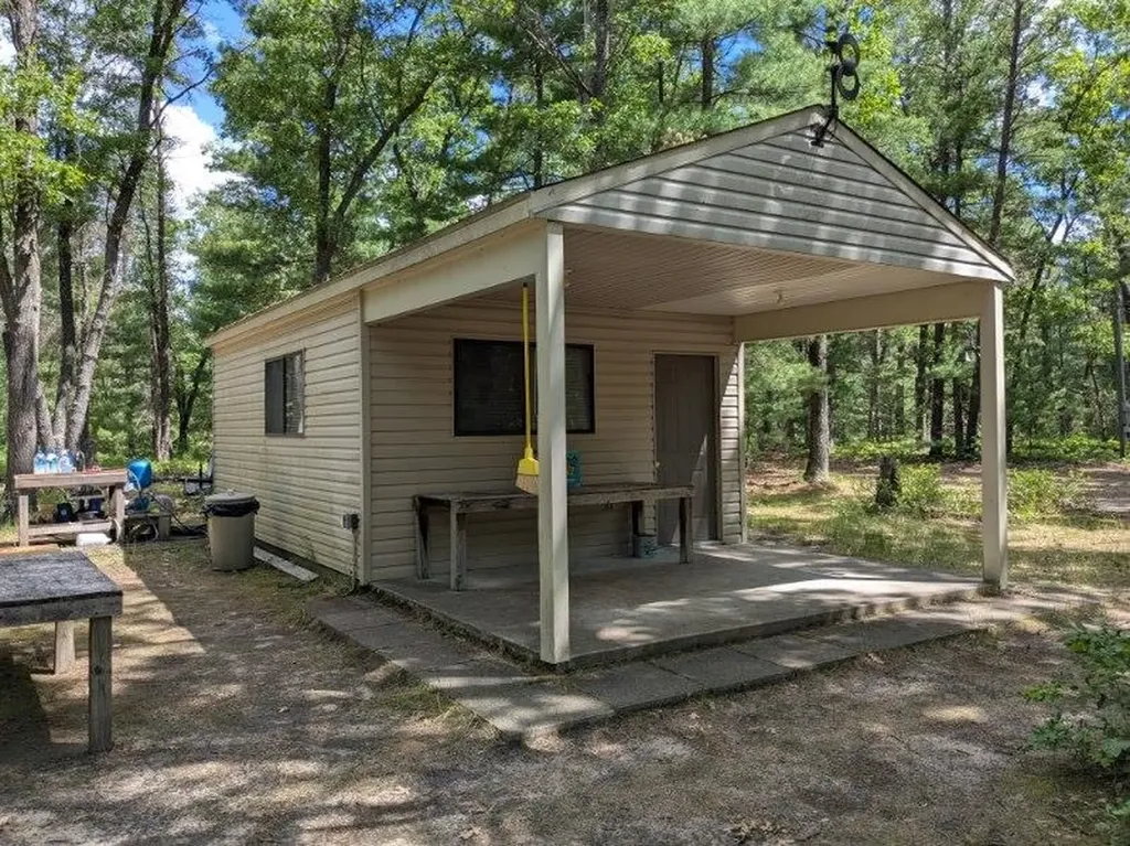 1007 Sand Lake Road Grant Township MI 48748