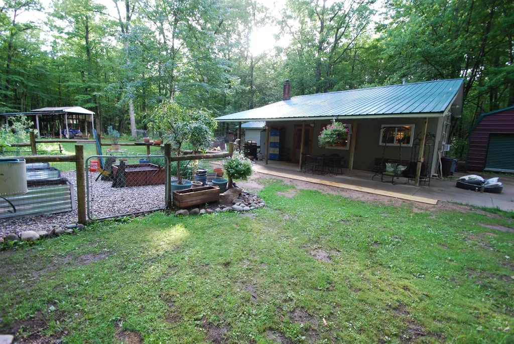 3195 W Sage Lake Road Foster Township MI 48661