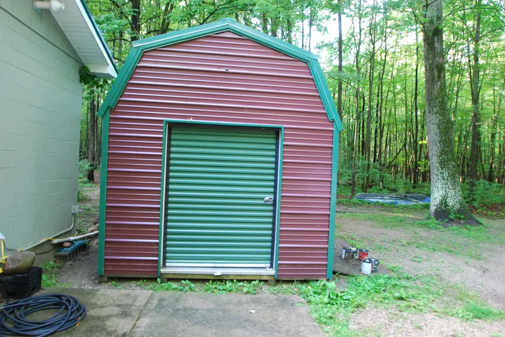 3195 W Sage Lake Road Foster Township MI 48661