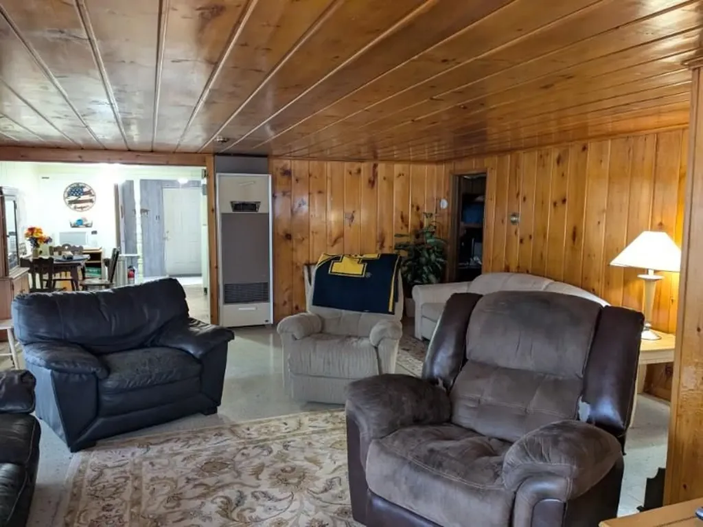 5533 E County Line Road Plainfield Township MI 48761