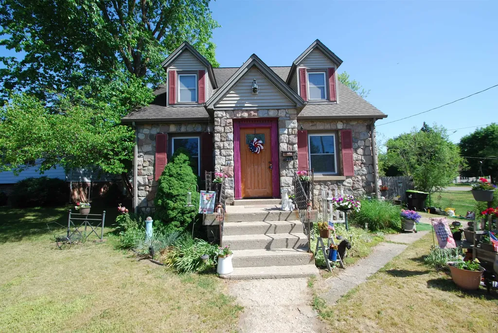 135 Carpenter Street West Branch Township MI 48661