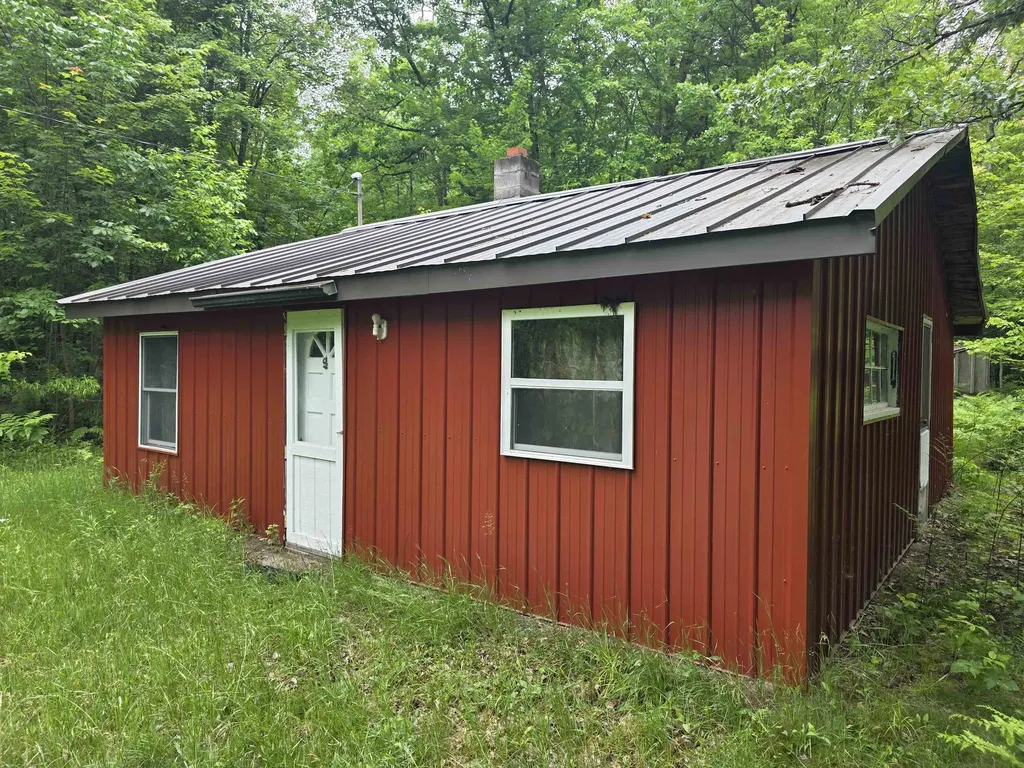 6300 Kerr Trail Plainfield Township MI 48739