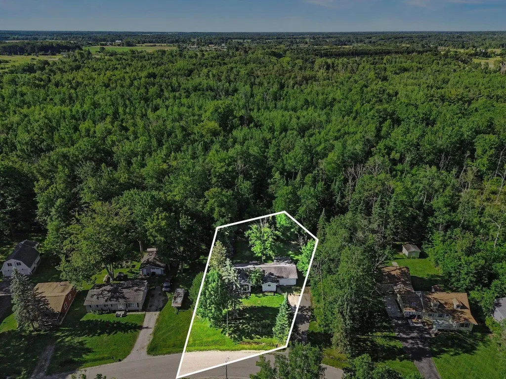 7579 Hillsdale Drive Plainfield Township MI 48739