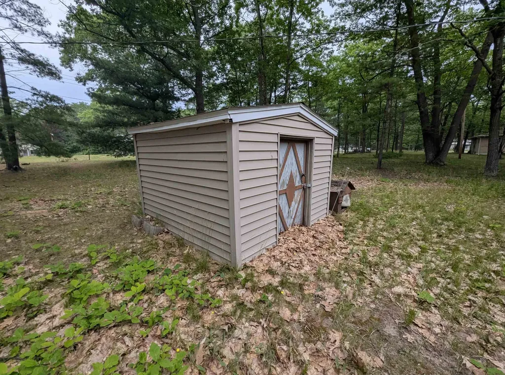 28 W Pine Sims Township MI 48703