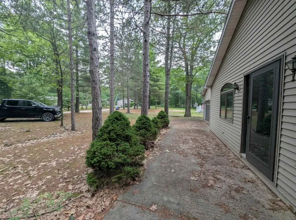 28 W Pine Sims Township MI 48703