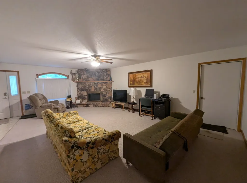 28 W Pine Sims Township MI 48703