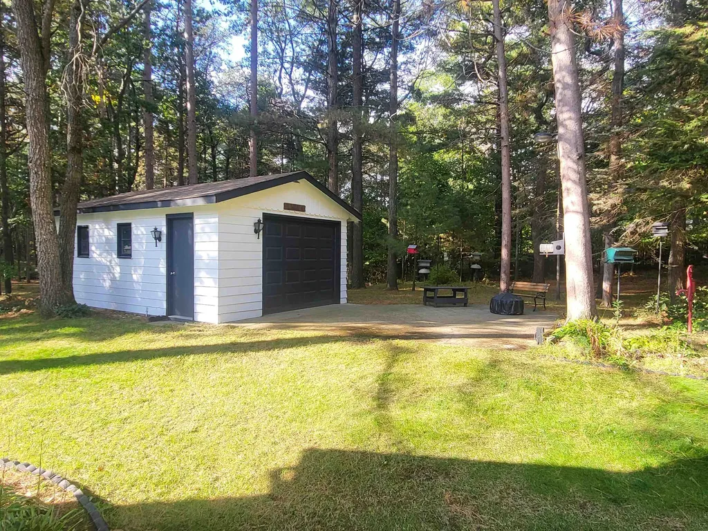 6753 Roanoak Drive Oscoda Charter Township MI 48750
