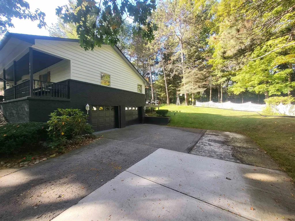 6753 Roanoak Drive Oscoda Charter Township MI 48750
