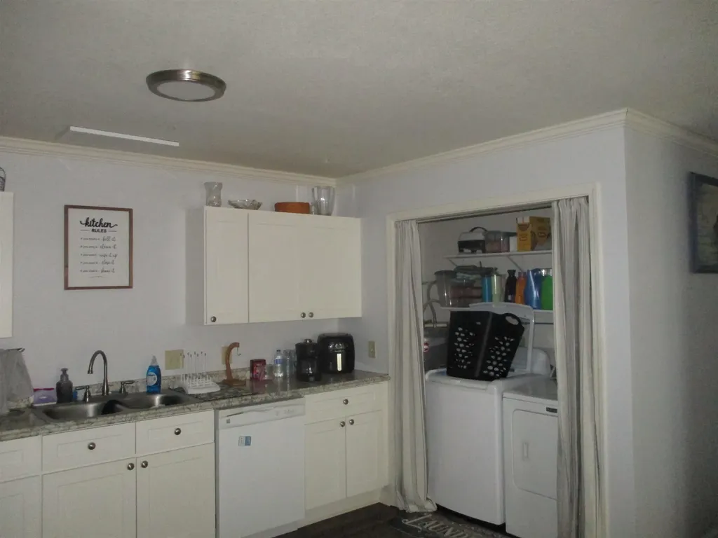 262 N Burgess Street West Branch Township MI 48661