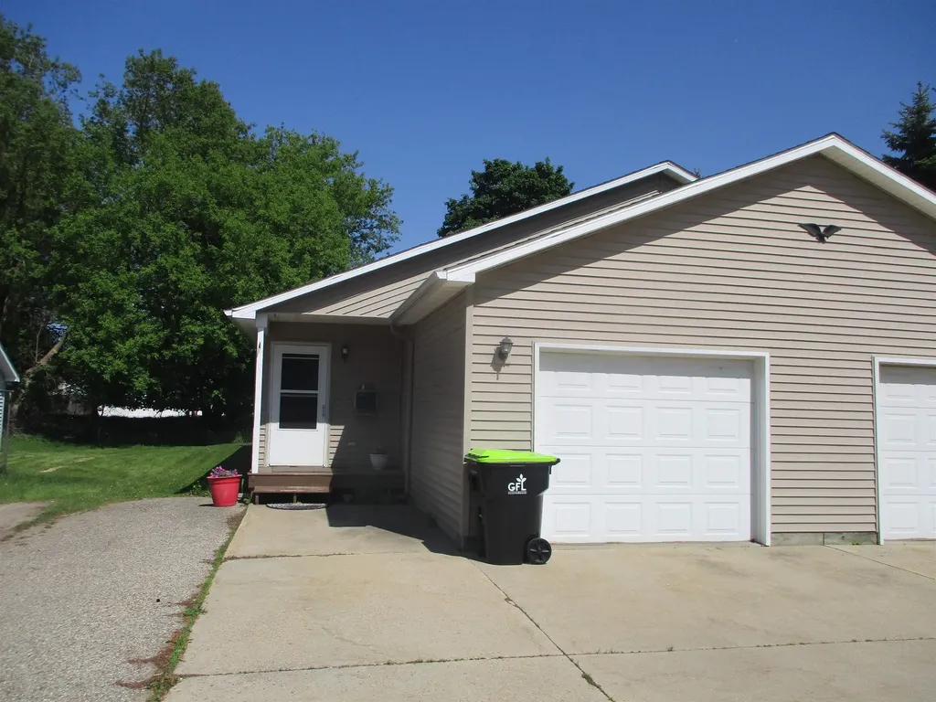 262 N Burgess Street West Branch Township MI 48661