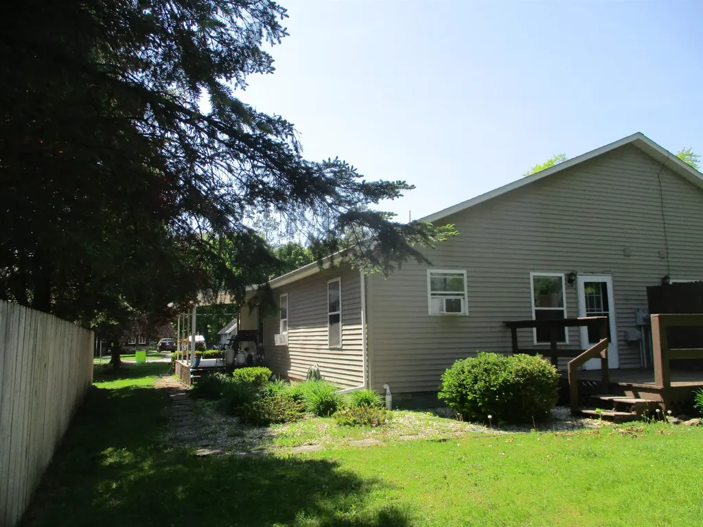 262 N Burgess Street West Branch Township MI 48661