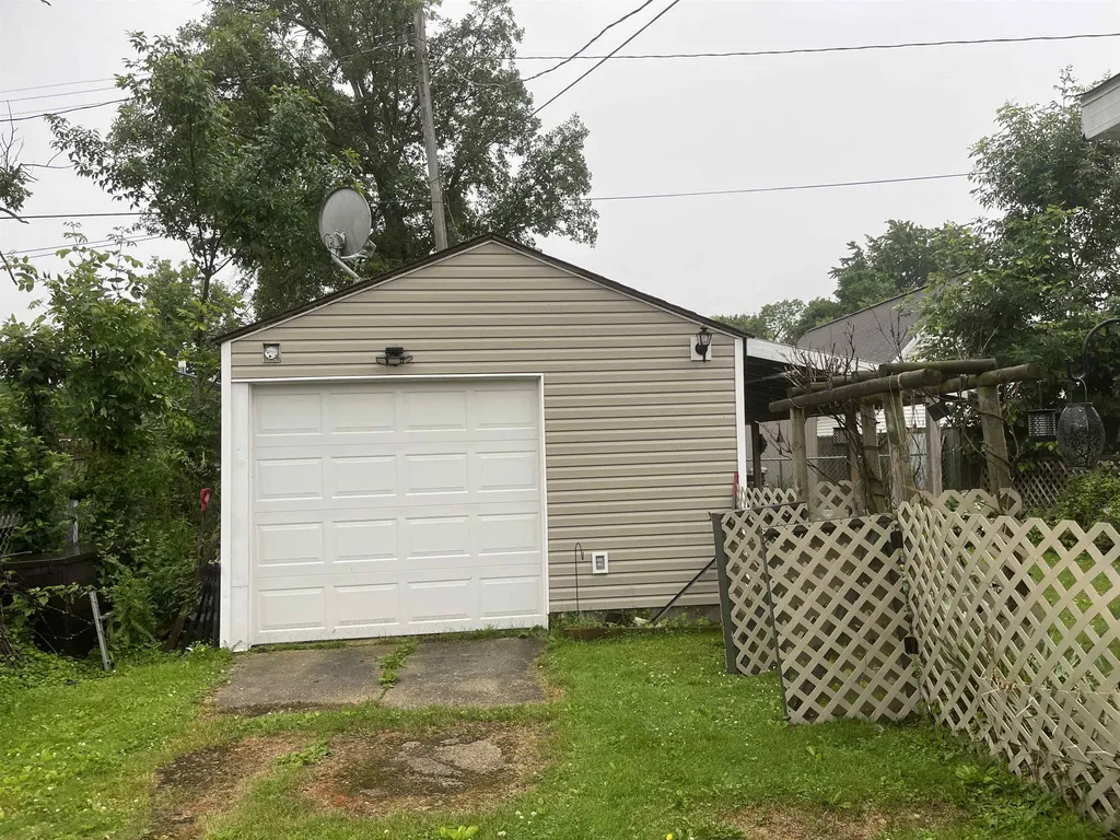 2157 Ash Street Standish Township MI 48658