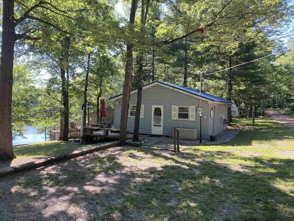 5808 Lakeview Drive Rose Township MI 48654