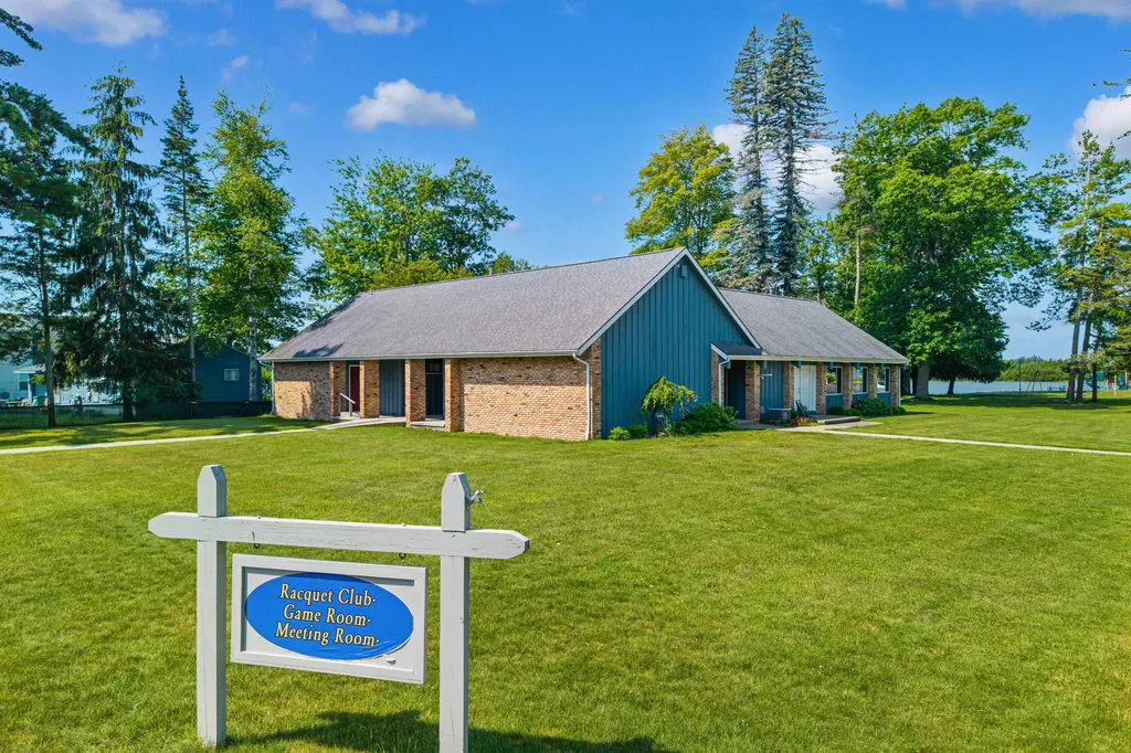 7398 Huntington Drive Oscoda Charter Township MI 48750