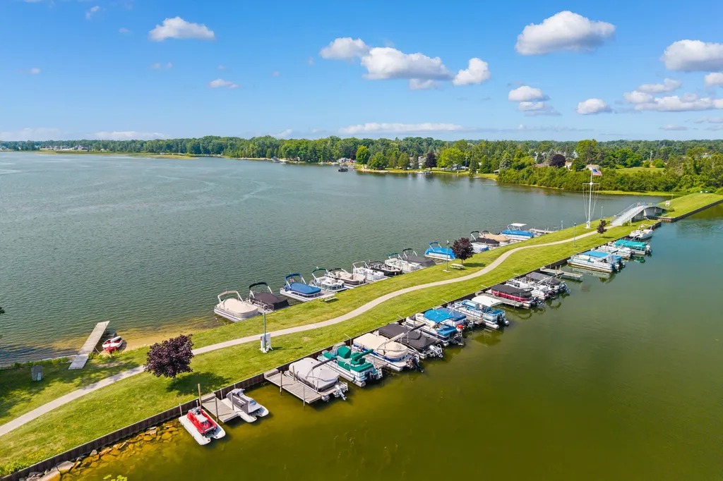 7398 Huntington Drive Oscoda Charter Township MI 48750