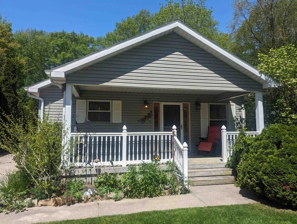 387 N Huron Whitney Township MI 48703
