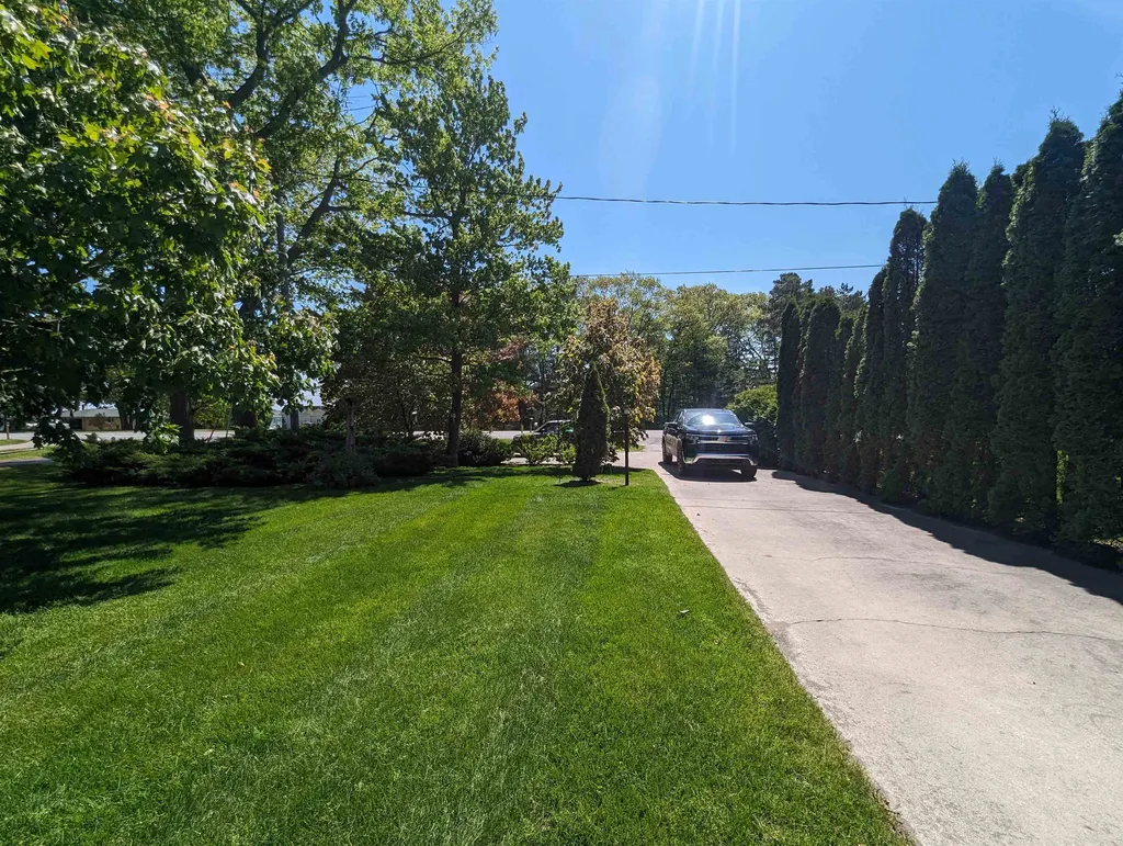 387 N Huron Whitney Township MI 48703