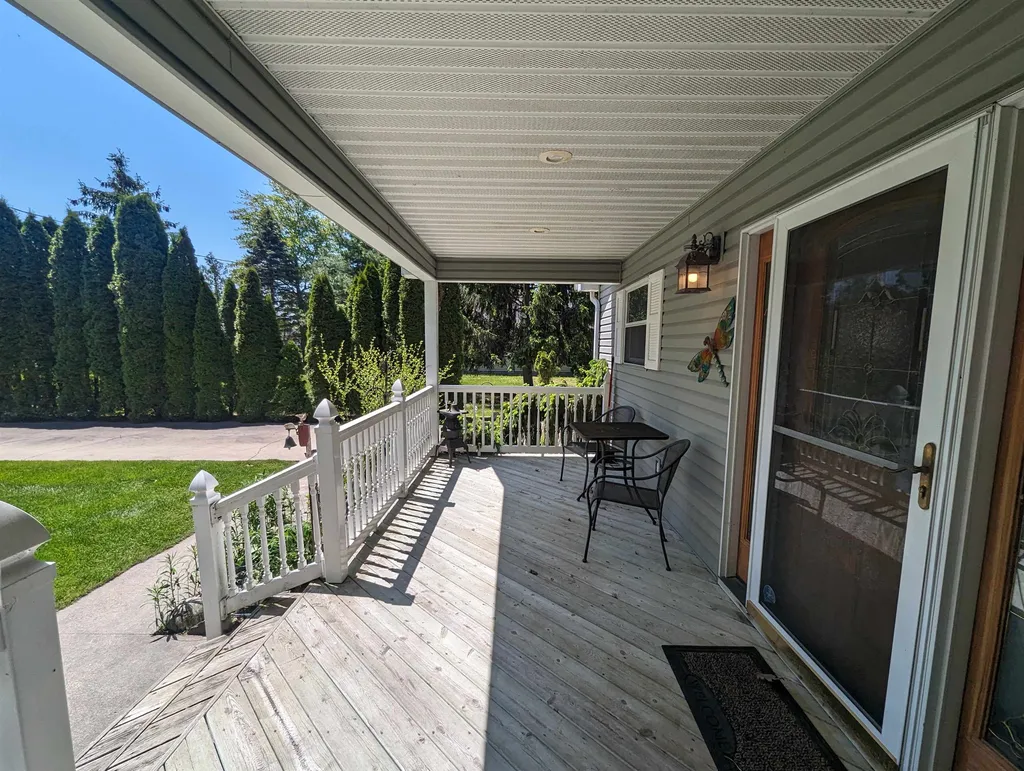 387 N Huron Whitney Township MI 48703