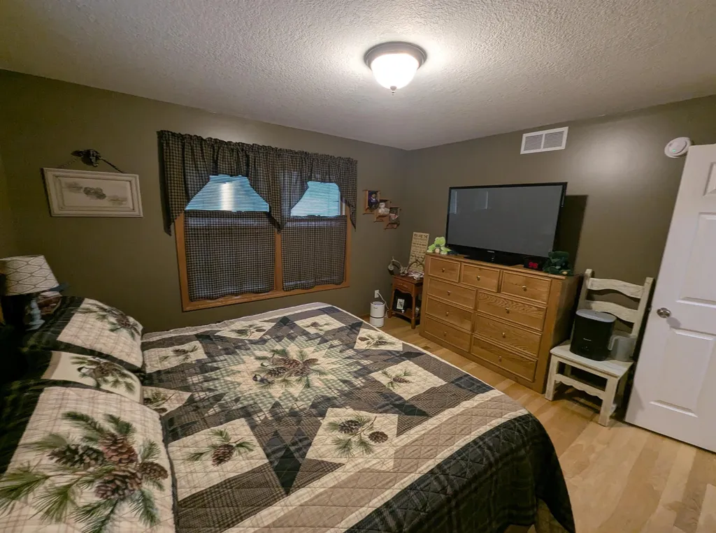 387 N Huron Whitney Township MI 48703