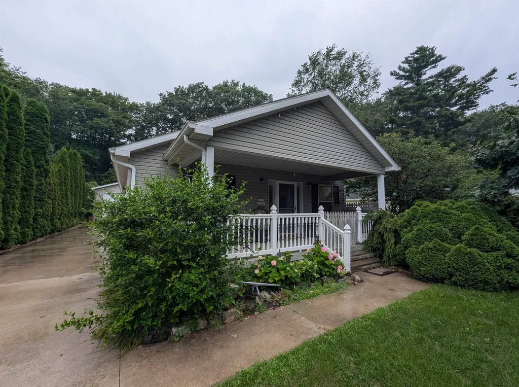 387 N Huron Whitney Township MI 48703