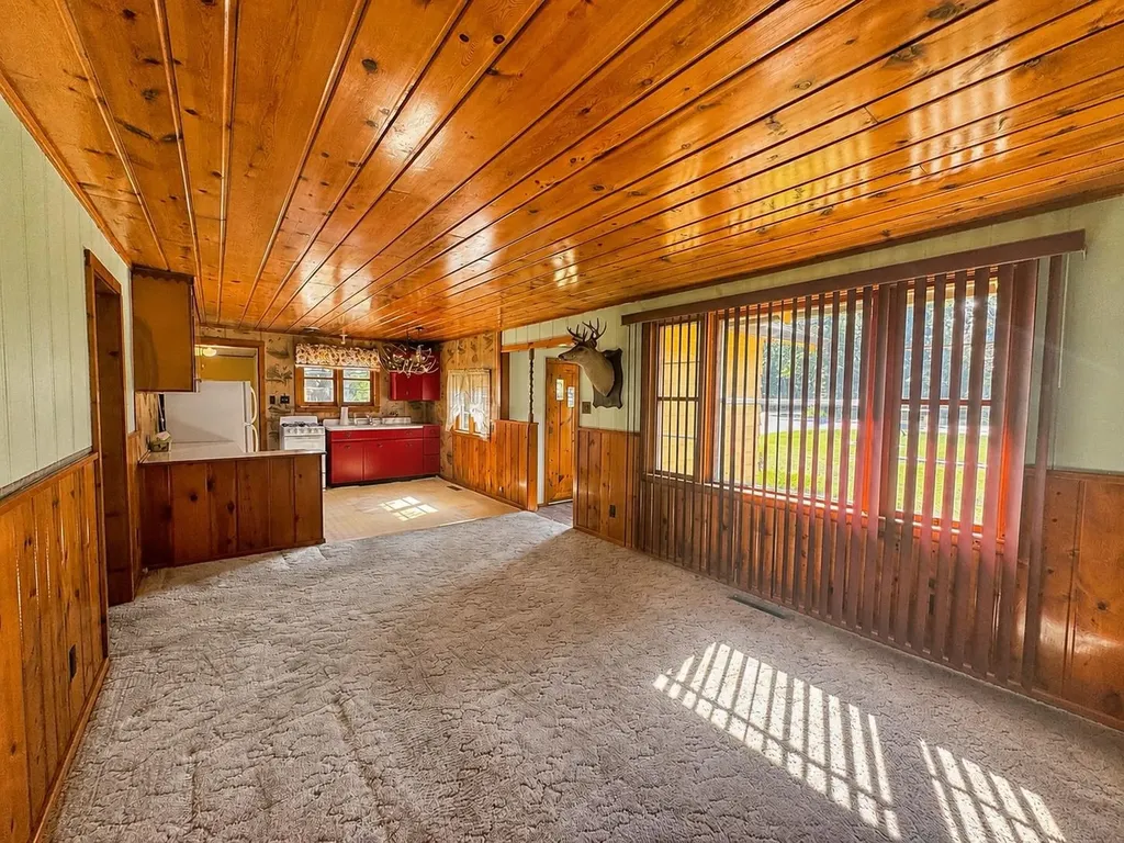 1015 N Us-23 Baldwin Township MI 48730
