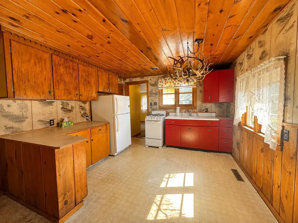 1015 N Us-23 Baldwin Township MI 48730
