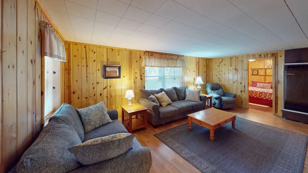 4019 E Higgins Lake Drive Roscommon Township MI 48653