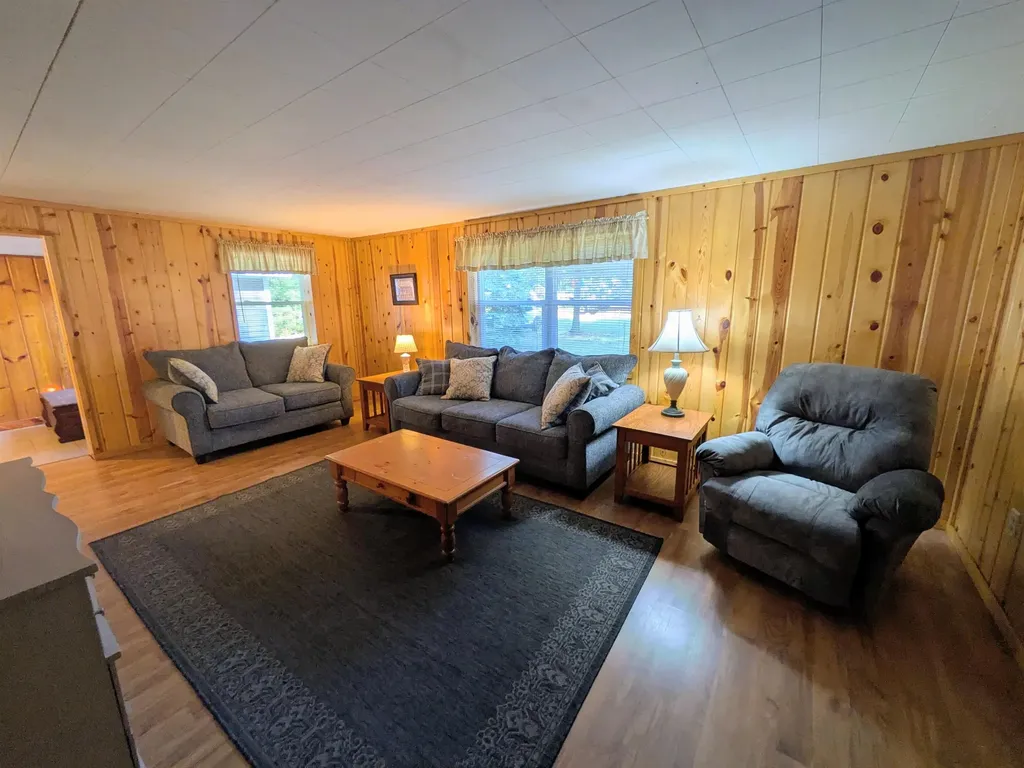 4019 E Higgins Lake Drive Roscommon Township MI 48653