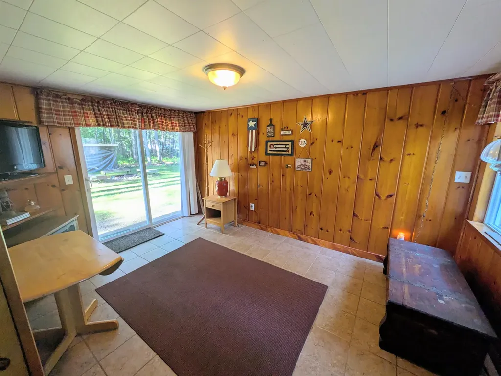 4019 E Higgins Lake Drive Roscommon Township MI 48653