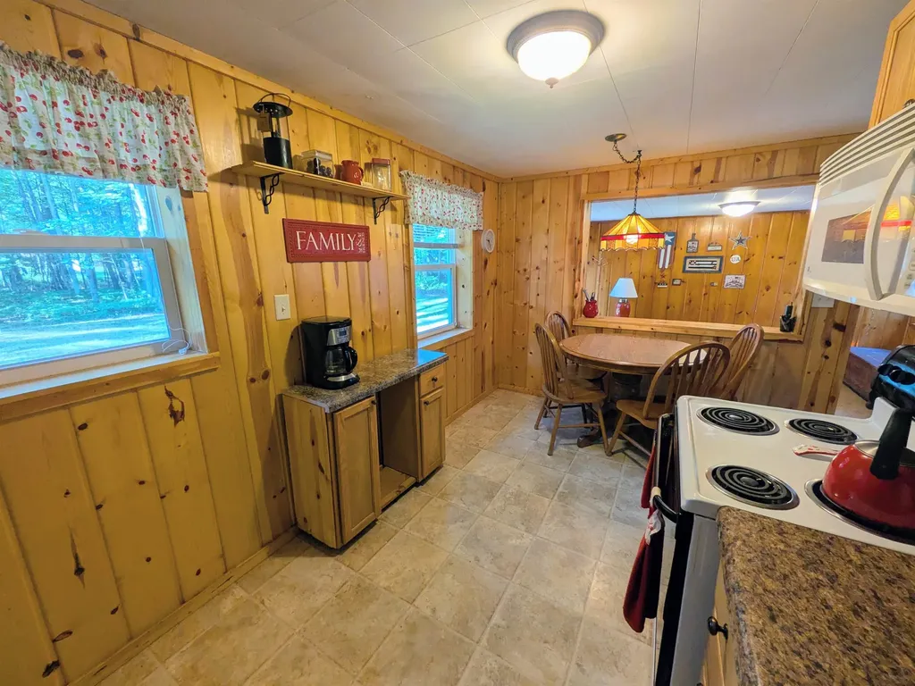 4019 E Higgins Lake Drive Roscommon Township MI 48653