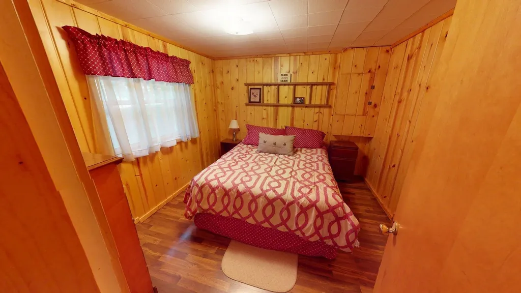 4019 E Higgins Lake Drive Roscommon Township MI 48653