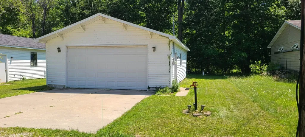 1035 Cranberry Pike Baldwin Township MI 48730